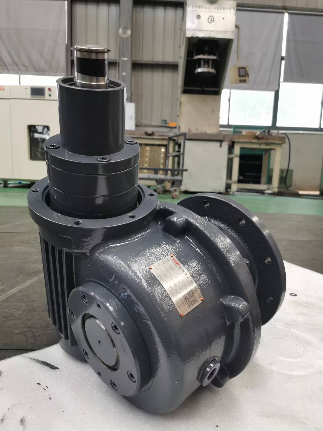 齒輪減速器和行星齒輪減速器 齒輪減速器和行星齒輪減速器